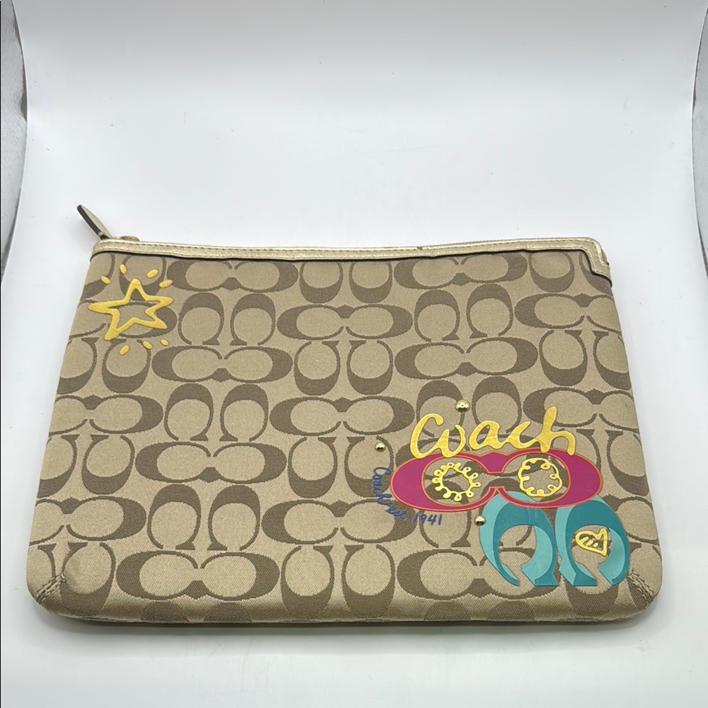 Coach Daisy Poppy Applique Signature Khaki Tablet iPad Sleeve Case Brown Logo
